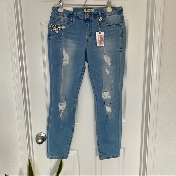 NWT Jessica Simpson Kiss Me Ankle Skinny Distressed Embellished Jean - Picture 1 of 12